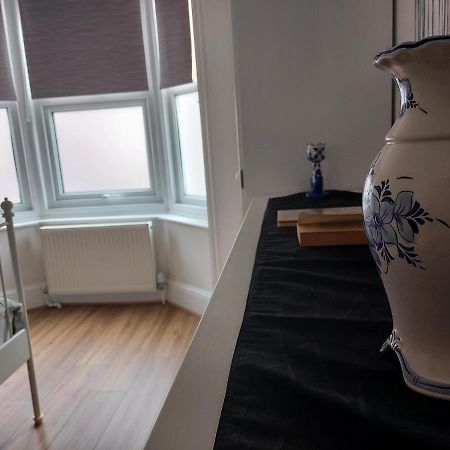 Cosy Central Canterbury - Modern Victorian 외부 사진
